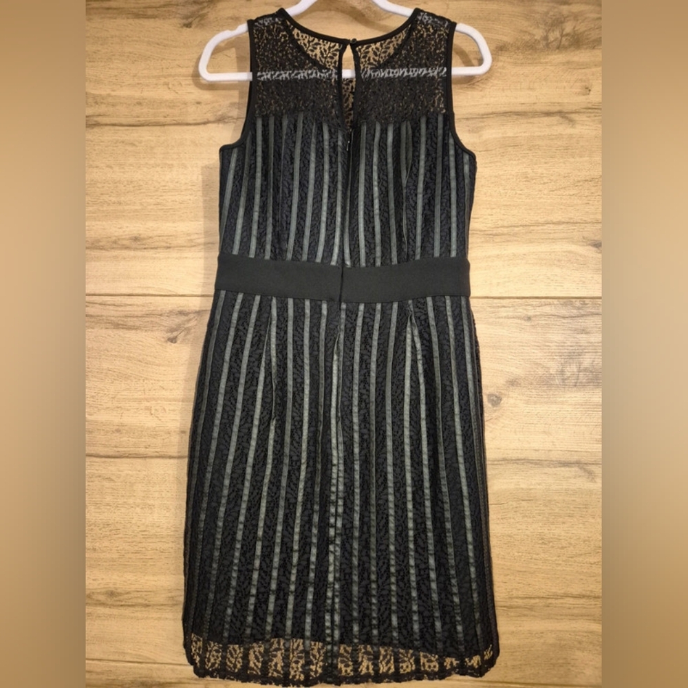 Guess mini skirt
